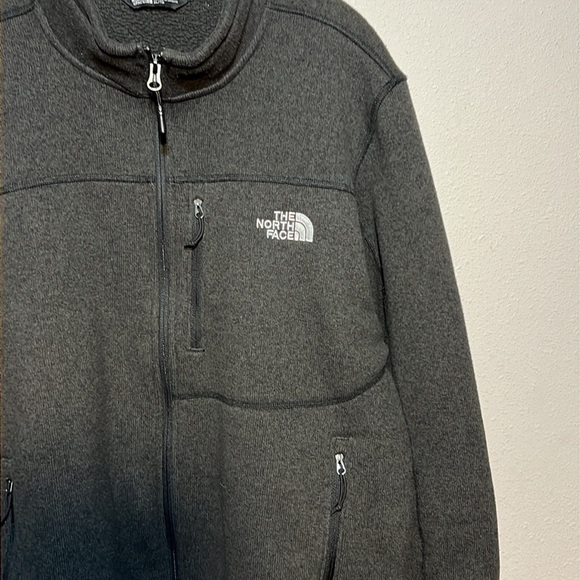 The North Face Men’s charcoal Grey Fleece Winter Zip Up Sweater Size XL - Picture 8 of 16